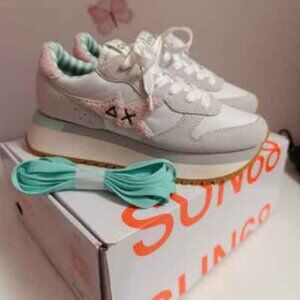 Women's Sneakers
